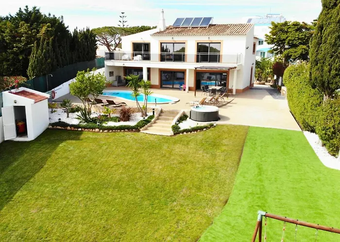 Margarida By Laranjal * 알부페이라